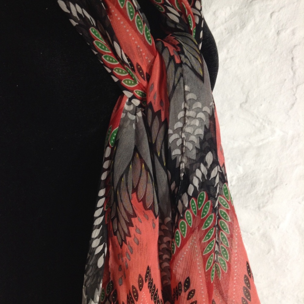 FREE with $15 purchase print scarf - Picture 2 of 2